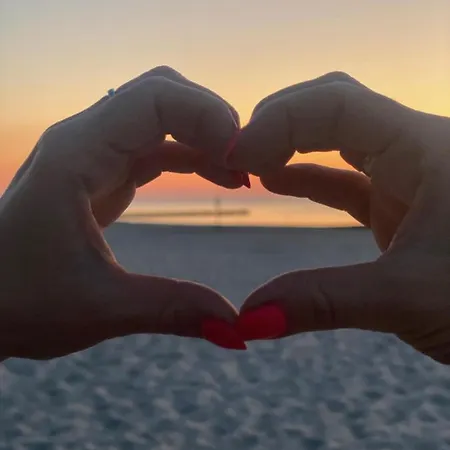 Pomaranczowy - Kawalerka W Srodmiesciu *