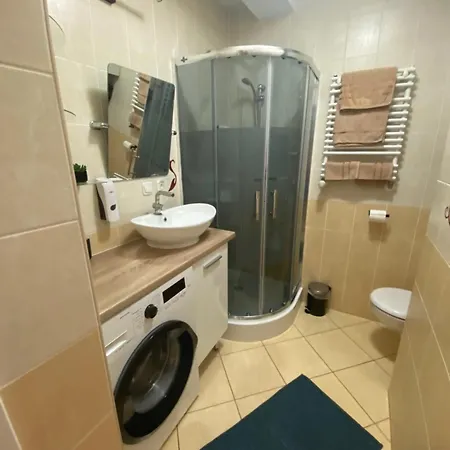 Pomaranczowy - Kawalerka W Srodmiesciu *