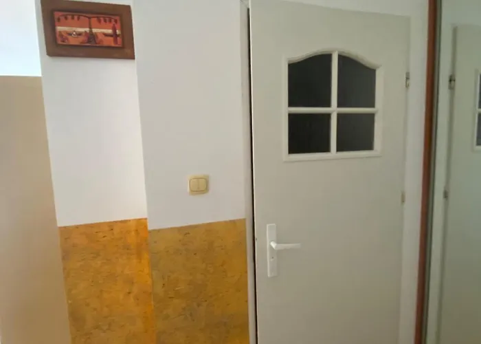 Pomaranczowy - Kawalerka W Srodmiesciu 코워브제크